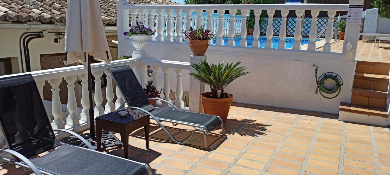 Hostal Rural Moratin Pastrana Bagian luar foto