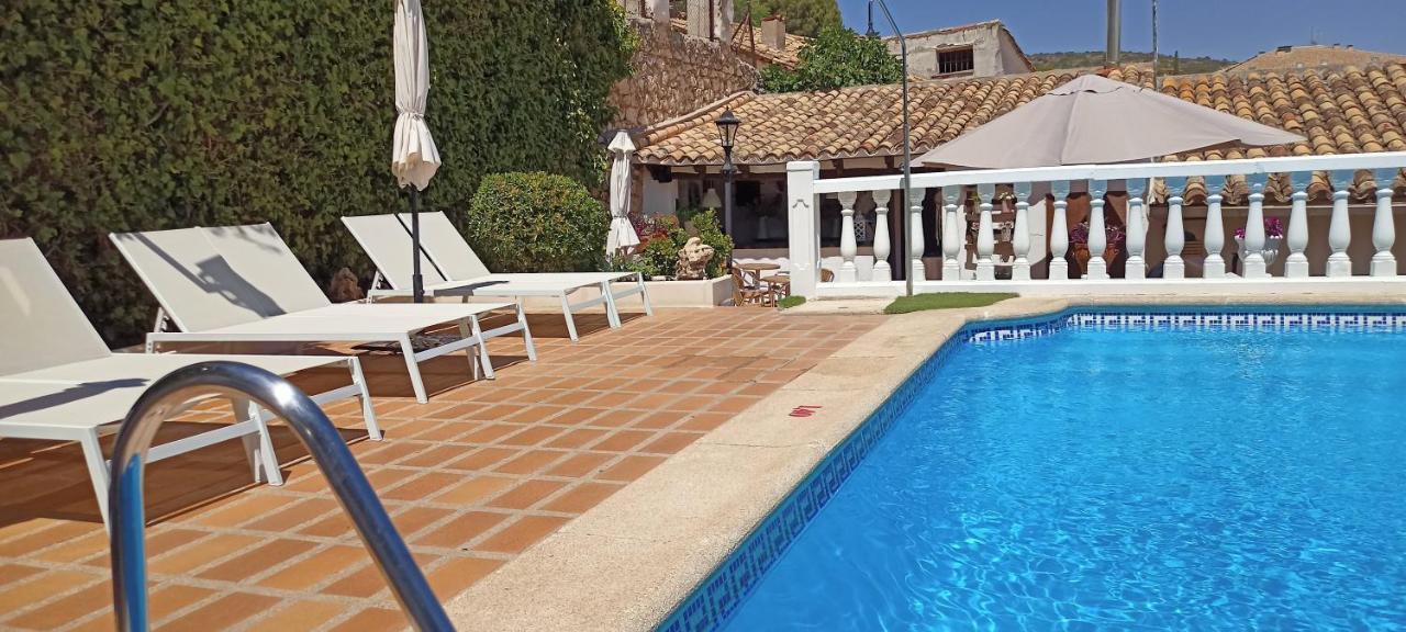 Hostal Rural Moratin Pastrana Bagian luar foto