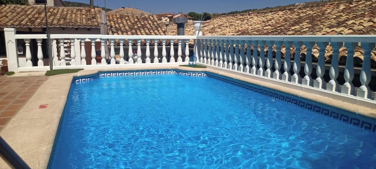 Hostal Rural Moratin Pastrana Bagian luar foto
