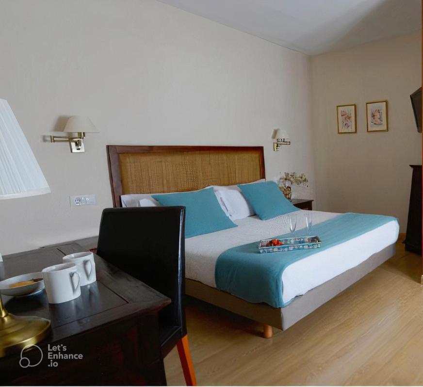 Hostal Rural Moratin Pastrana Bagian luar foto